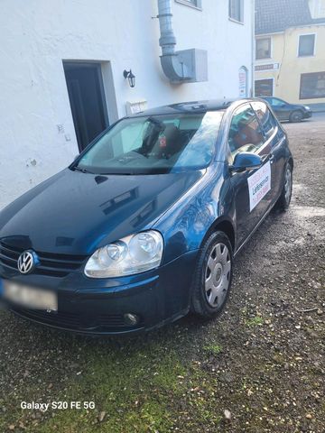 Volkswagen VW GOLF 5 1.6 Benziner TUV 09.2025