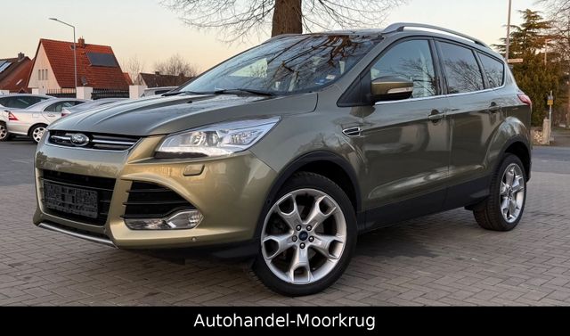 Ford Kuga Titanium *Vollausstattung*Navi*R-Cam*Xenon*