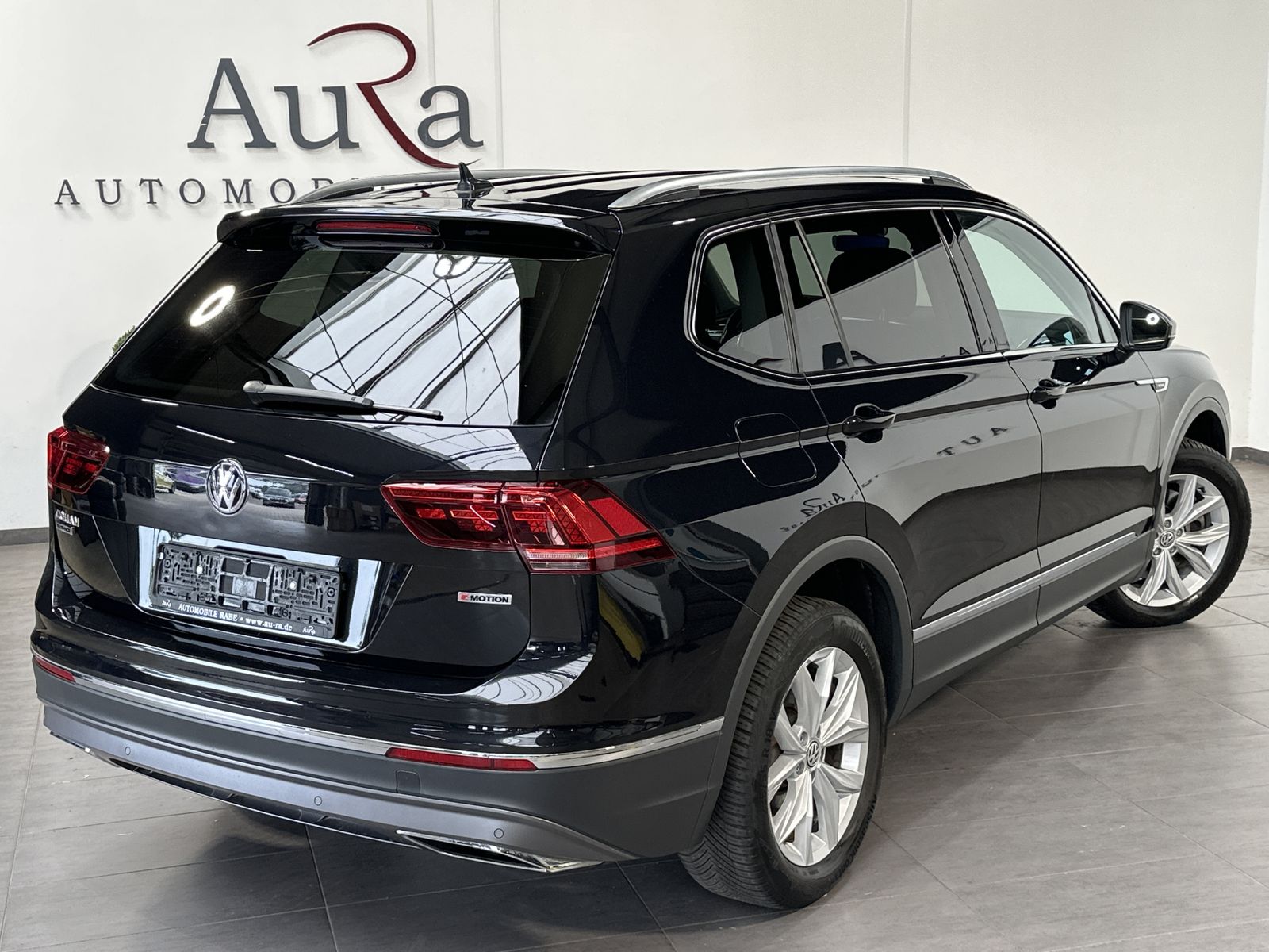 Fahrzeugabbildung Volkswagen Tiguan Allspace 2.0 TDI DSG HL 4M DSG NAV+LED+AC