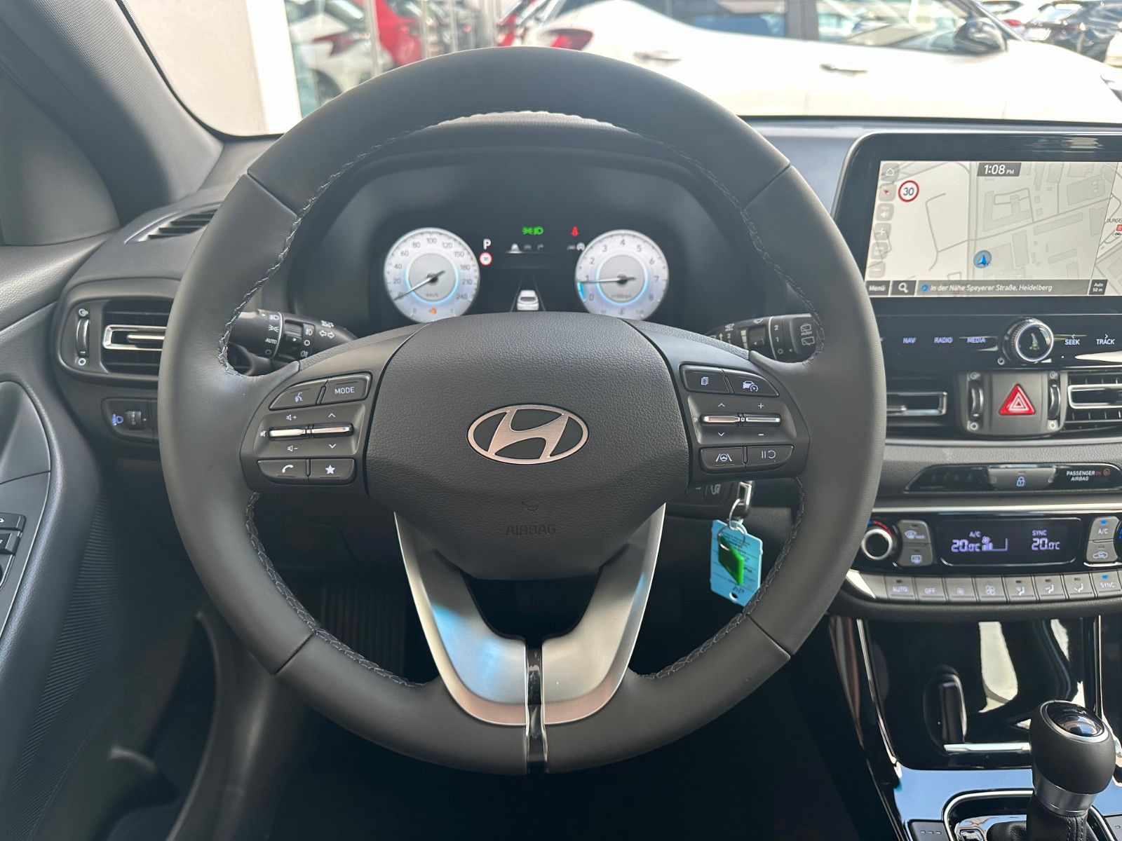 Fahrzeugabbildung Hyundai i30 Advantage 1.0L 100PS NAVI/SHZ/AUTOMATIK!