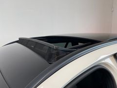 Fahrzeugabbildung Mercedes-Benz E 220d AMG-Line 4MATIC Autom. Luft AHK LED Pano