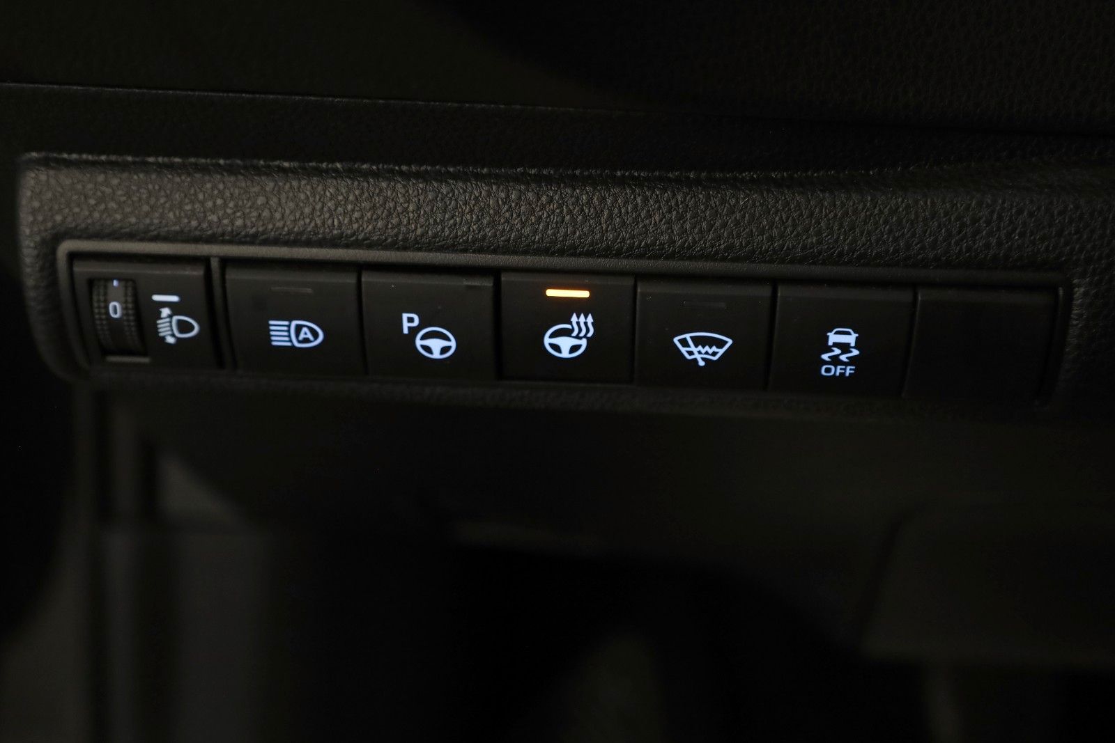 Fahrzeugabbildung Toyota Corolla Team D ACC,SH,PDC,Kamera,8 fach bereift
