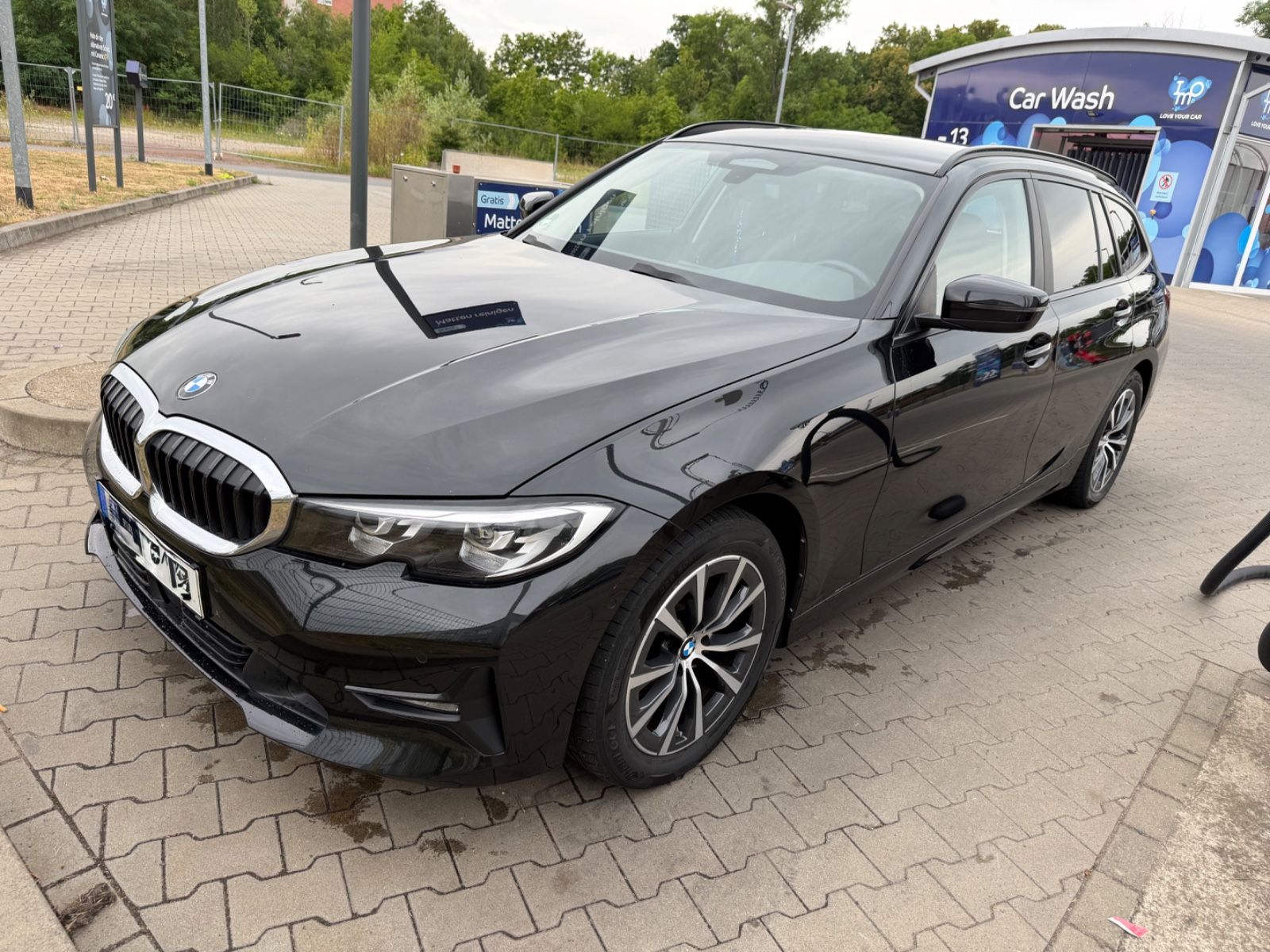 BMW 320d xDrive Touring Advantage LED, AHK