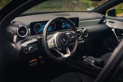MERCEDES-BENZ A 250*AMG-LINE*360*ACC*NAVI*MULTIBEAM*