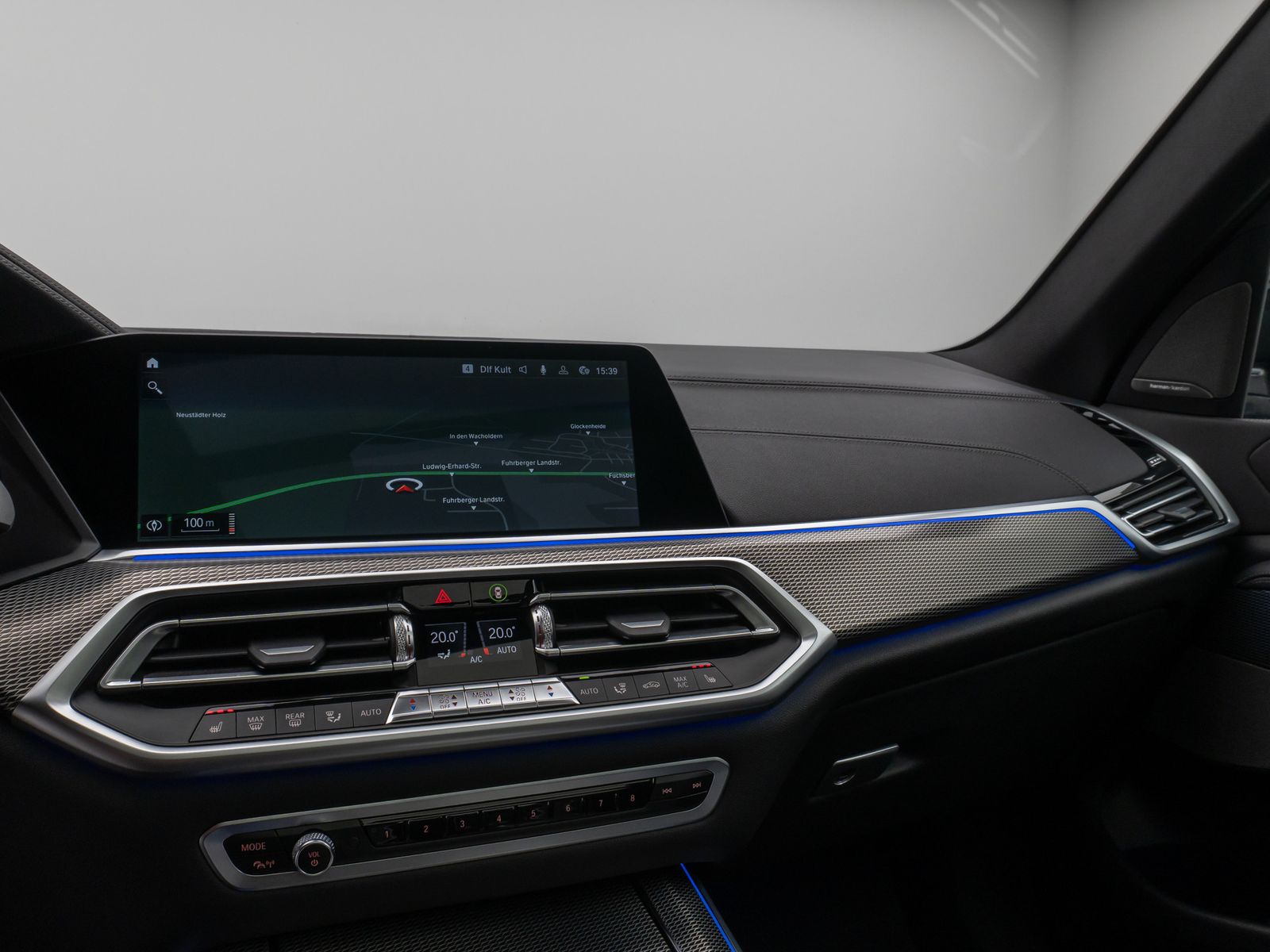 Fahrzeugabbildung BMW X5 M50d Panoram Laser 360°HUD H/K SoftCl AHK 22"