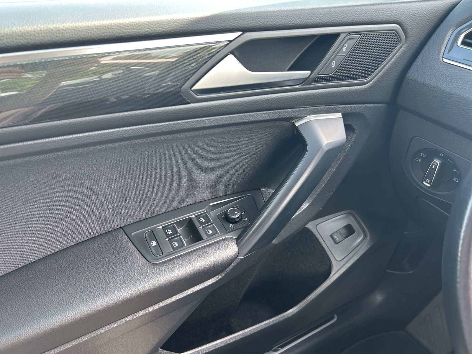 Fahrzeugabbildung Volkswagen Tiguan Allspace TSI Highline DSG LED Navi ACC AI
