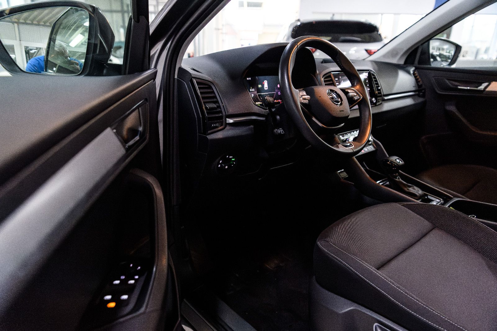 Fahrzeugabbildung SKODA Karoq Selection