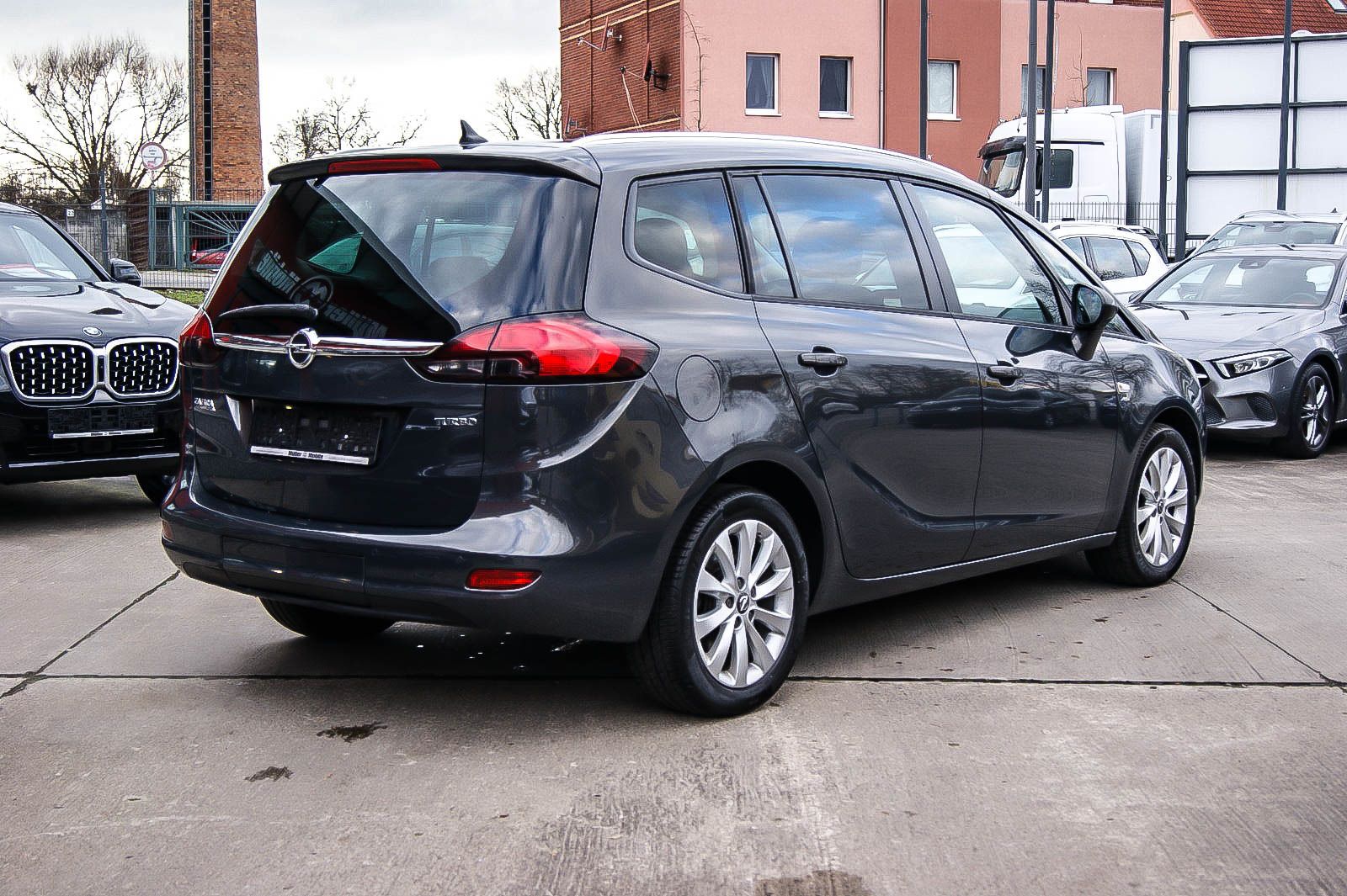 Fahrzeugabbildung Opel Zafira Tourer 1.6Turbo ACTIVE FAHRRADTRÄGERSYST.