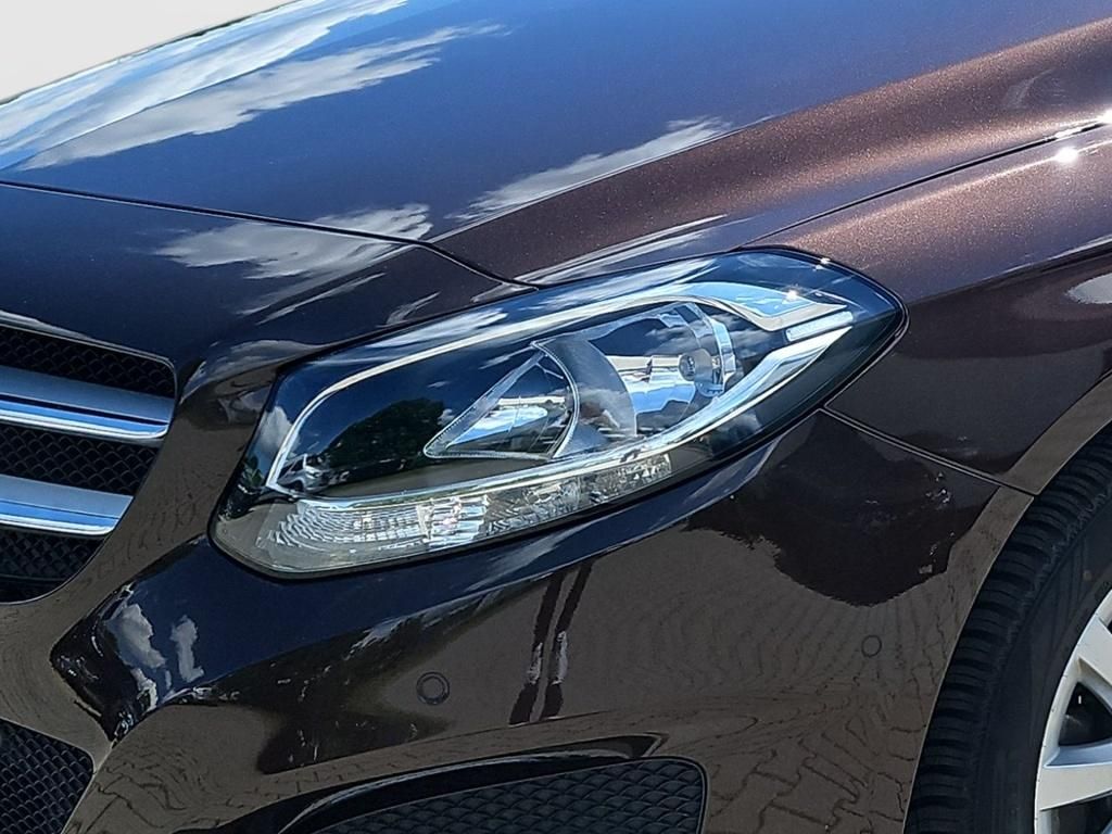 Fahrzeugabbildung Mercedes-Benz B 180 Style Navi SHZ Parkpilot