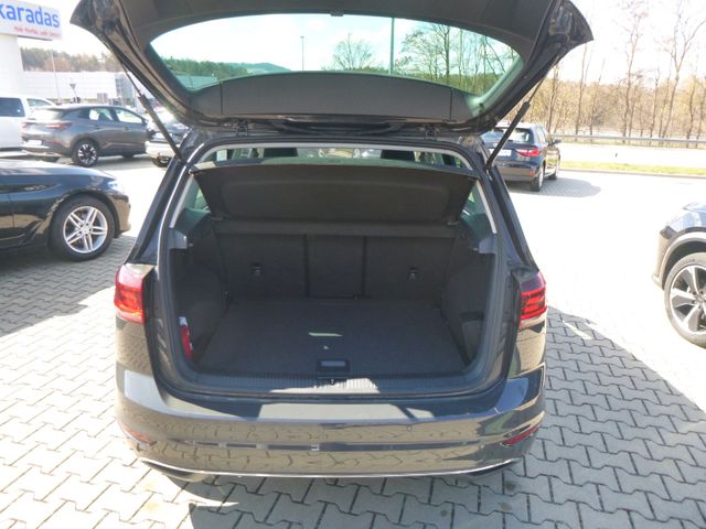 Fahrzeugabbildung Volkswagen Golf Sportsvan VII TSI >NAV/KAM/SHZ/PDC<