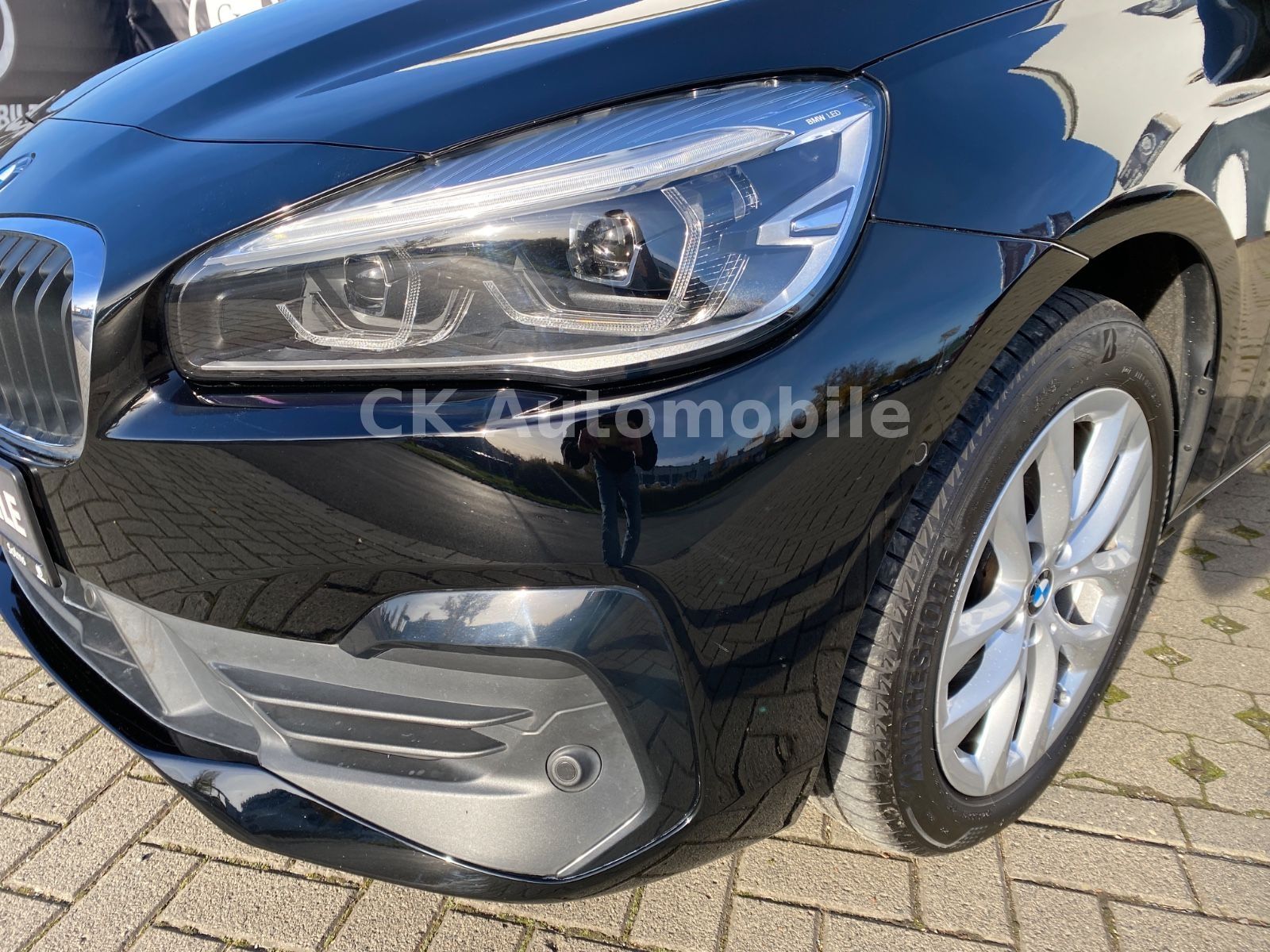 Fahrzeugabbildung BMW 218d Gran Tourer Advantage/Navi/Pano/LED/AHK