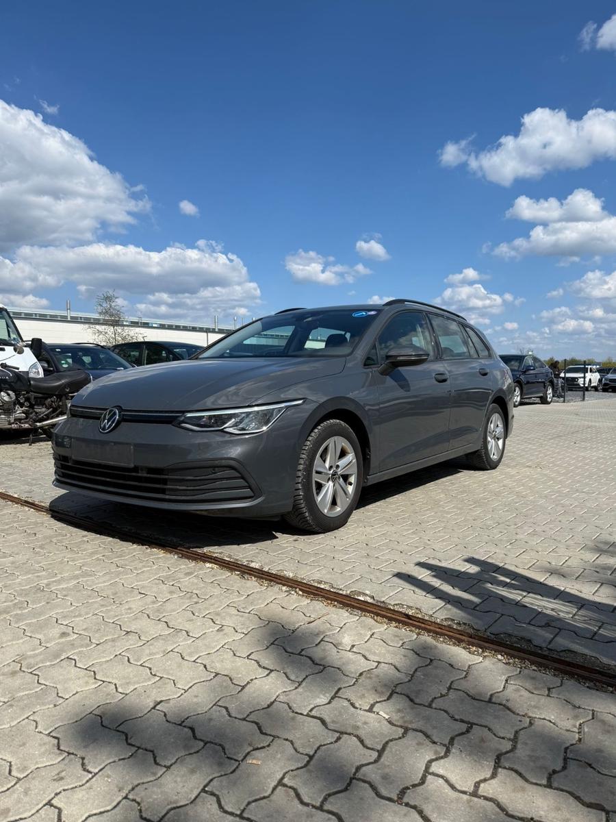 Volkswagen Golf VIII Variant Life