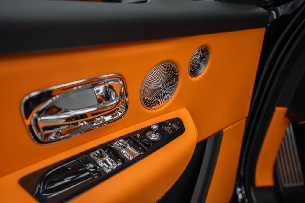 Cullinan BLACK BADGE 2026 BLACK/ORANGE 4 SEATS - Bild 26