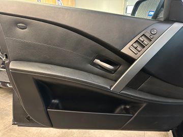 BMW 530 i Touring *Klima*Navi*Xenon*AHK*Freisprech*