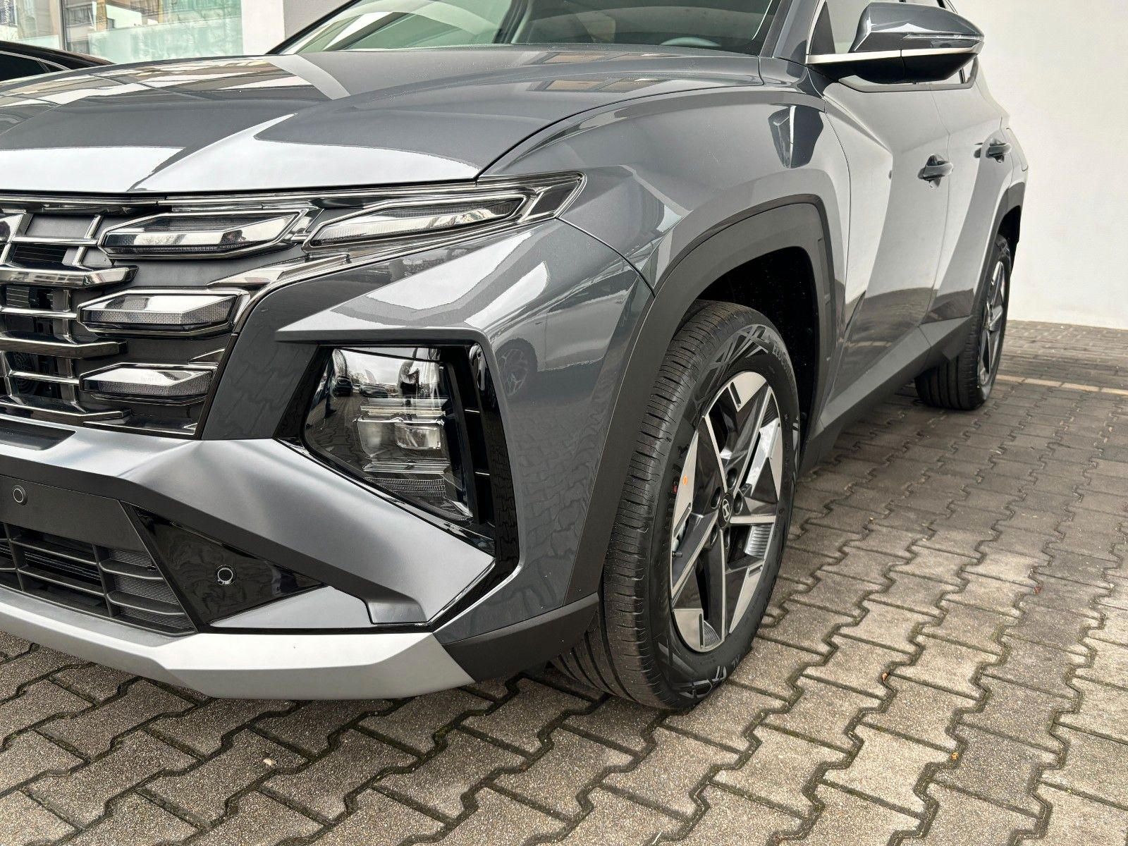 Fahrzeugabbildung Hyundai TUCSON 1.6 T-GDI Hybrid Trend MATRIX-LED!