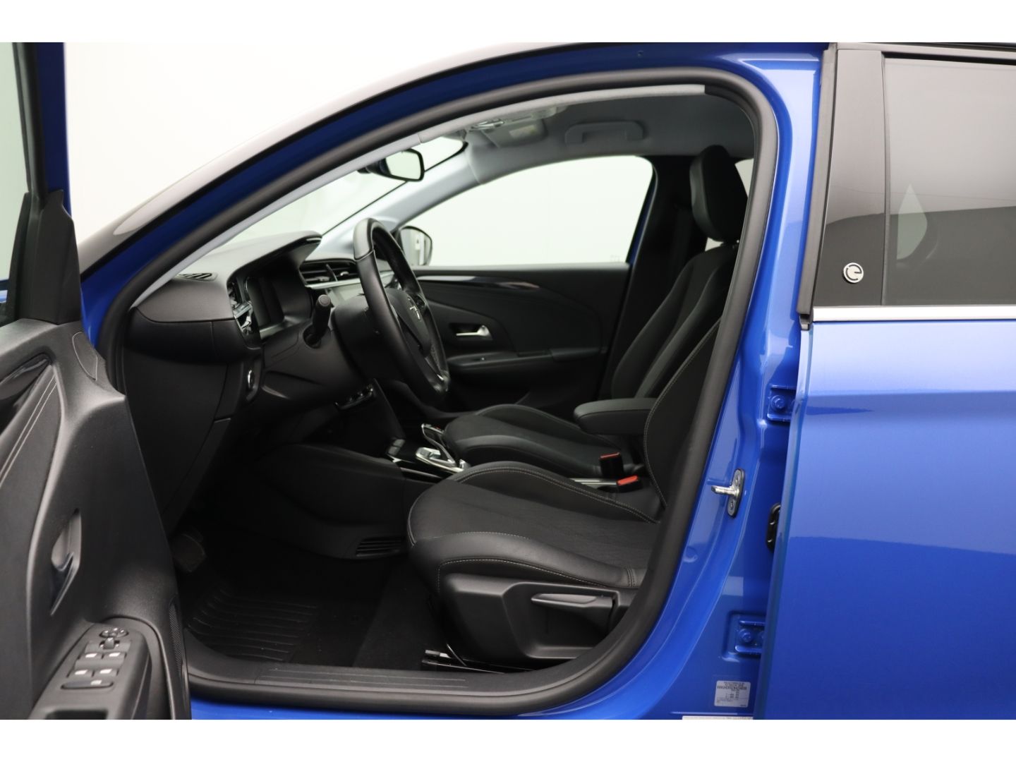 Fahrzeugabbildung Opel Corsa-e F Elegance Navi Totwinkelass. Kamera SHZ