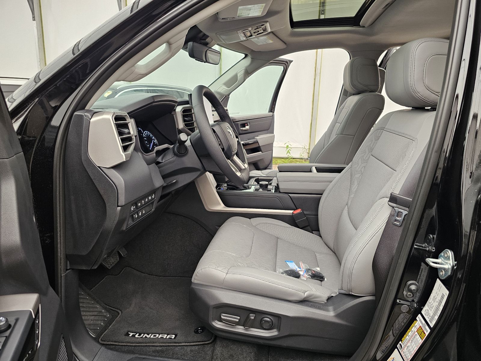 Fahrzeugabbildung Toyota Tundra Limited V6 T1: 57.000 EURO ! Stock !