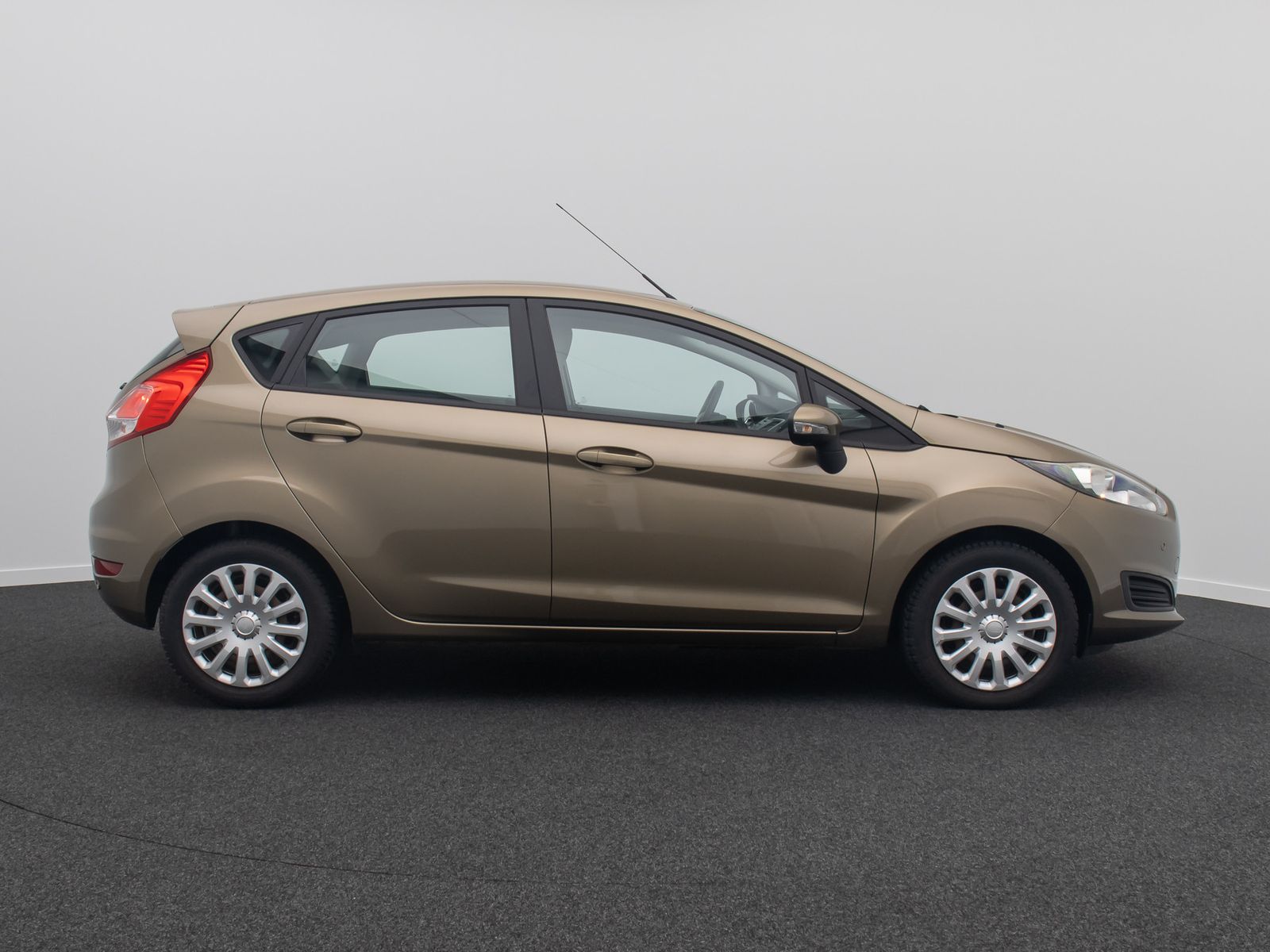 Fahrzeugabbildung Ford Fiesta Trend Aut PDC EasyDriver SoundPaket Stoff