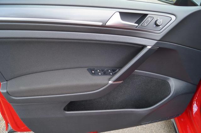Volkswagen Golf VII GTI Performance ACC-LED-Carplay-Sitzh.