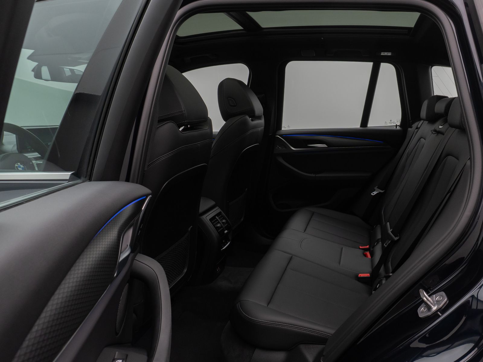 Fahrzeugabbildung BMW X3 xD20i M Sport Panorama Kamera HiFi DAB 19Zoll