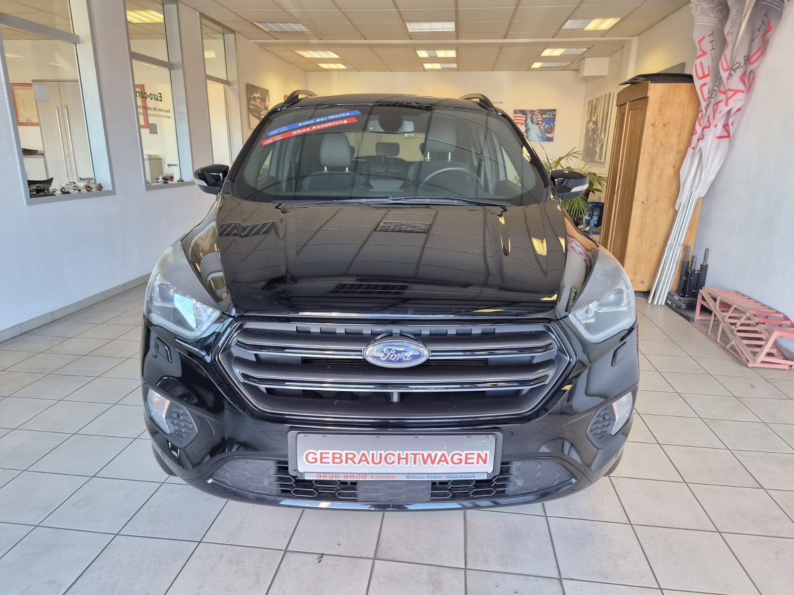 Fahrzeugabbildung Ford Kuga ST-Line/Xenon/GARANTIE/1. HAND