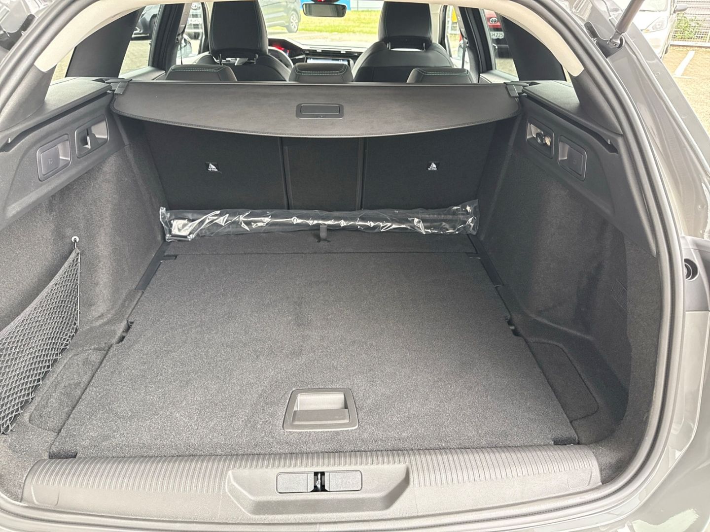 Fahrzeugabbildung Peugeot 308 SW Allure 1.5 BlueHDi 130 LED ACC 2-Zonen-Kl