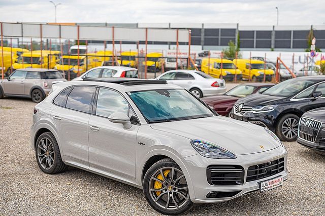 Porsche Cayenne III Turbo S E-Hybrid PHEV 17,9 kWh Aut.