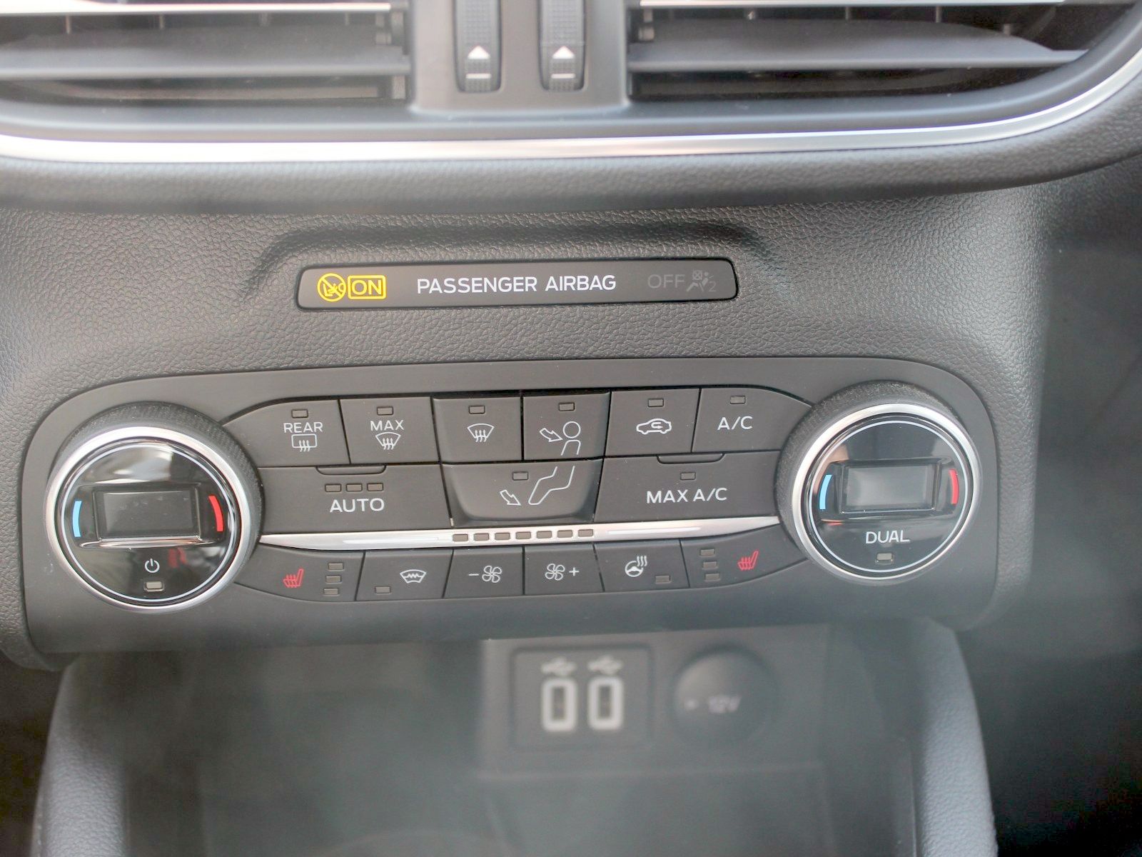 Fahrzeugabbildung Ford Kuga Plug-In Hybrid Titanium X 2,5 Duratec