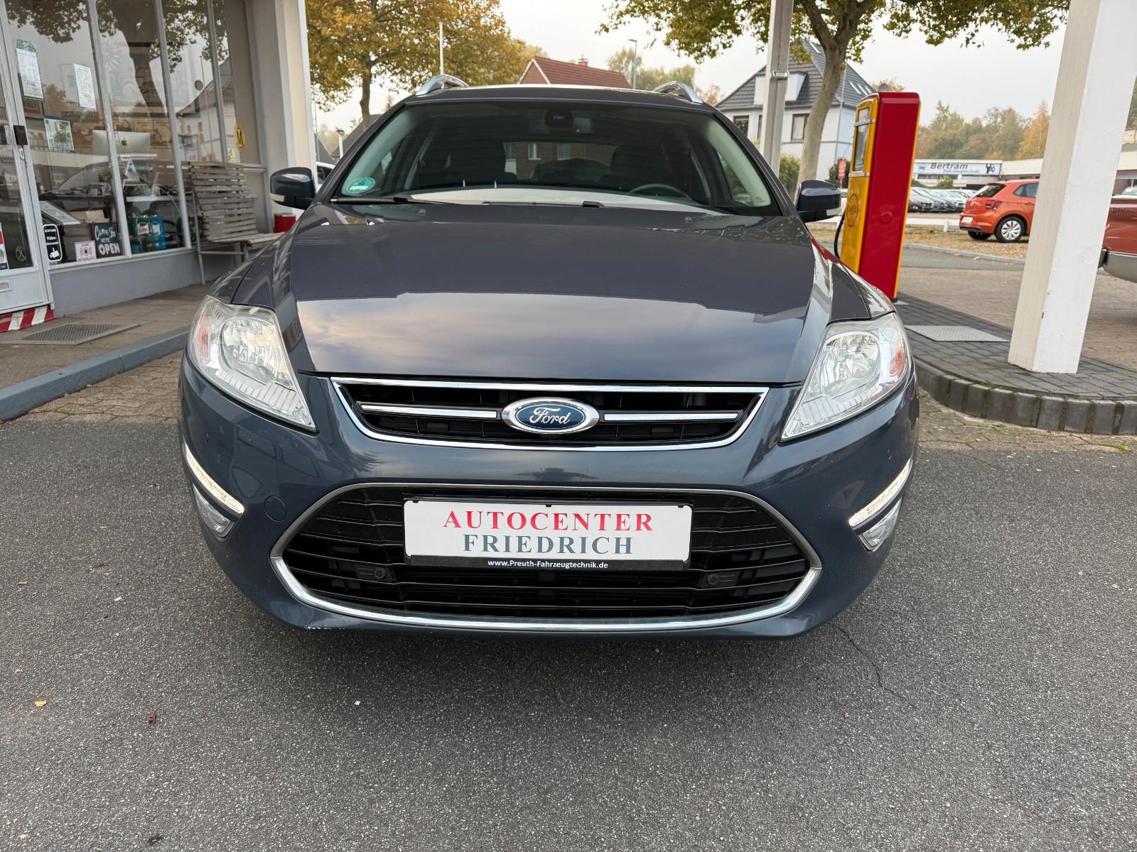 Ford Mondeo 2011 — rear view