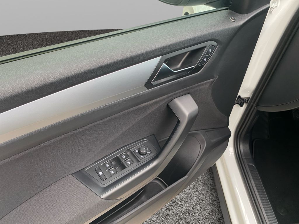 Volkswagen T-Roc - Bild 15