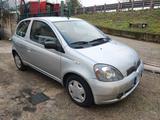 Toyota Yaris 1.0 16V Euro3 Benzina - gebrauchte Toyota Yaris aus dem Jahr 2000