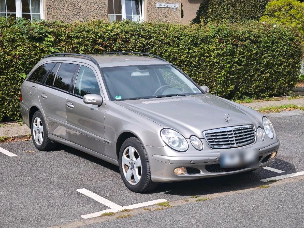 Mercedes-Benz E220 2004 — photo 5