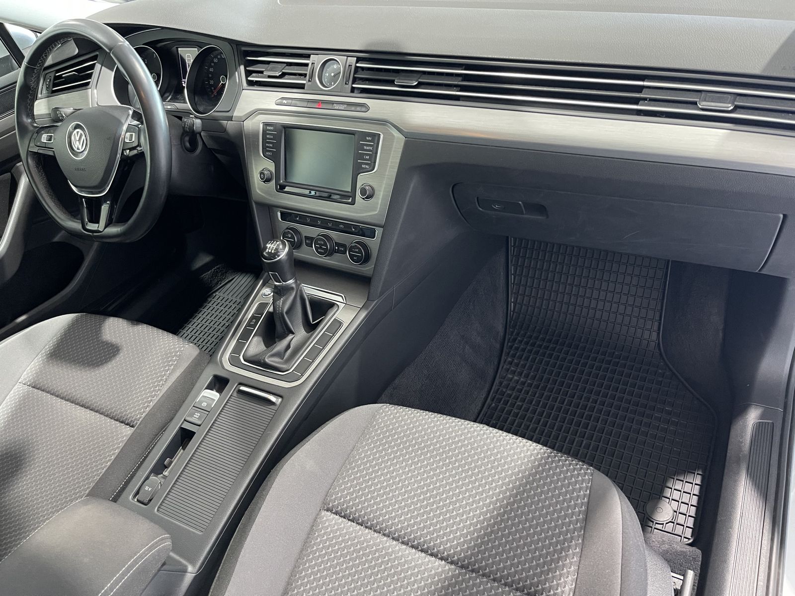 Fahrzeugabbildung Volkswagen Passat Variant 2.0 TDI Trendline*AHK*ACC*Navi*