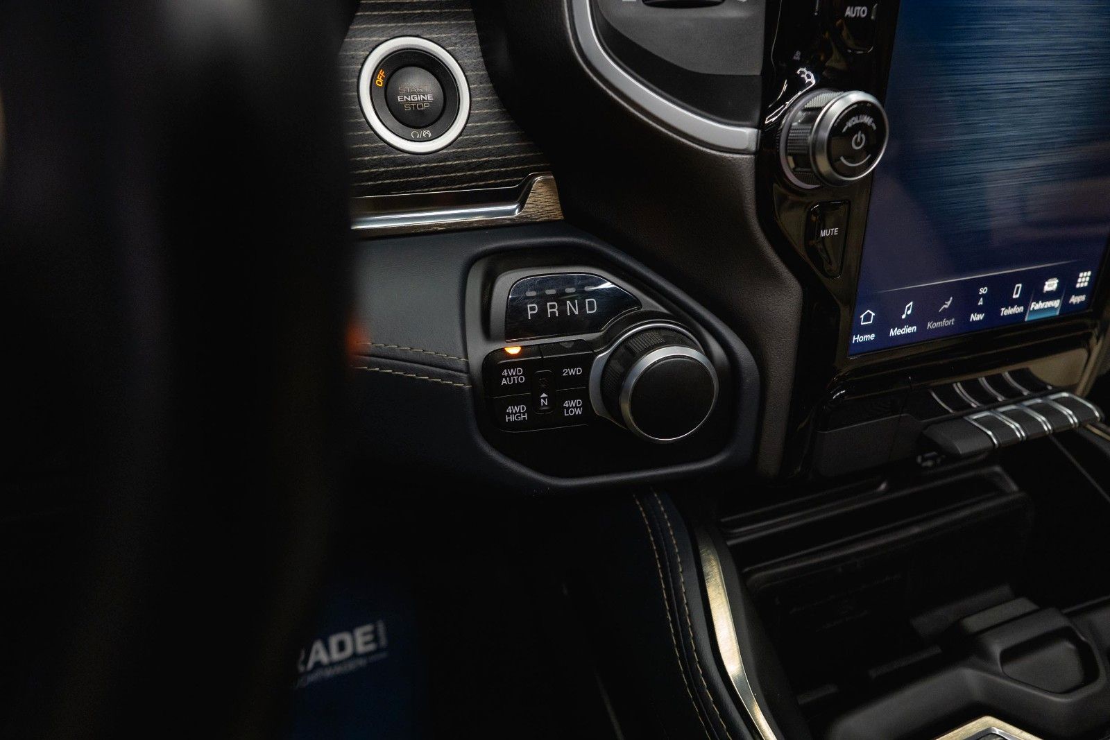 Fahrzeugabbildung Dodge RAM 5.7 V8 HEMI 4x4 OFFROAD Night Limited 19%