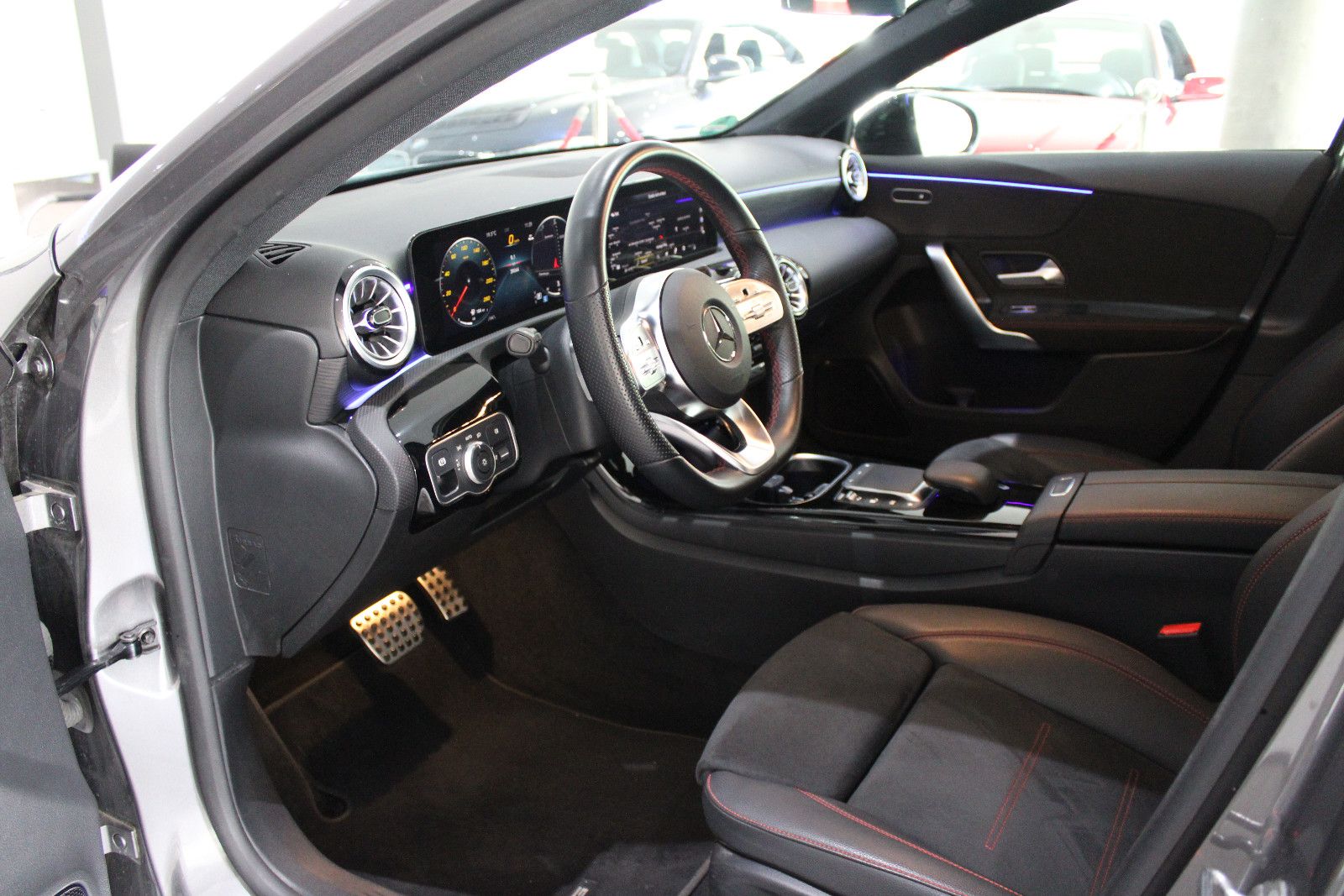 Mercedes-Benz A 200 DCT AMG-SPORTPAKET NIGHT DIAMANT BURMESTER foto 3
