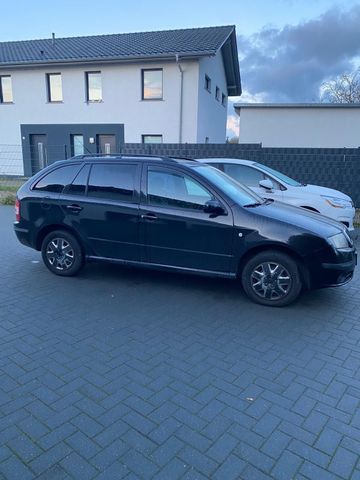 Skoda Fabia 1,4 l Tüv 7/26 Klima BJ 2007 2...