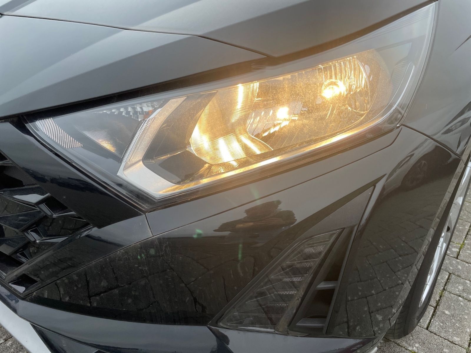 Fahrzeugabbildung Hyundai i20 1.0 T-GDI Select Navi Funktion