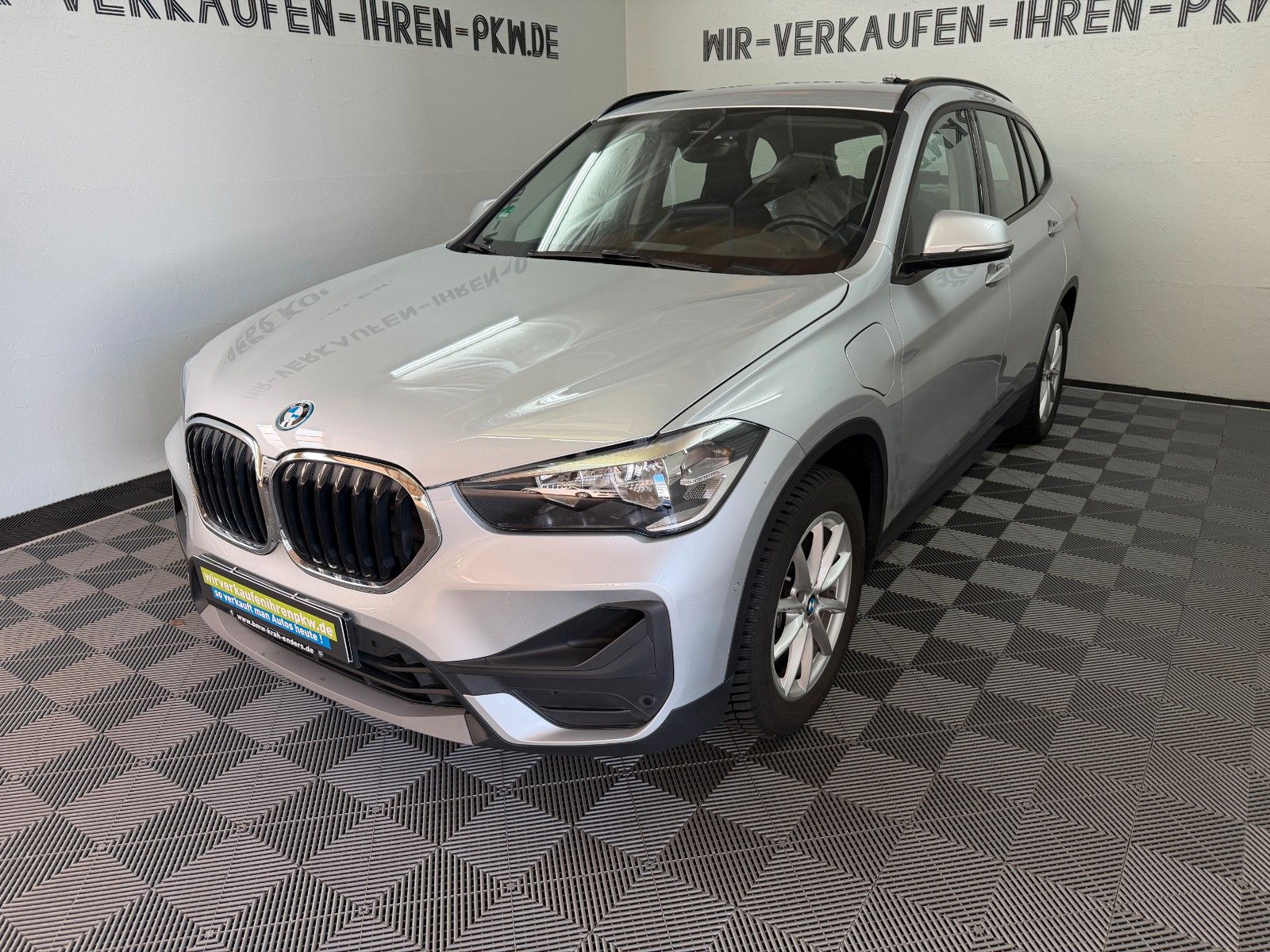 BMW X1 xDrive 25 e Advantage Hybrid 8xRäder TÜV9-27 foto 7