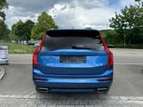Volvo XC90  D5 AWD R-Design/7Sitze/AHK/360°kam - blaue Volvo XC90