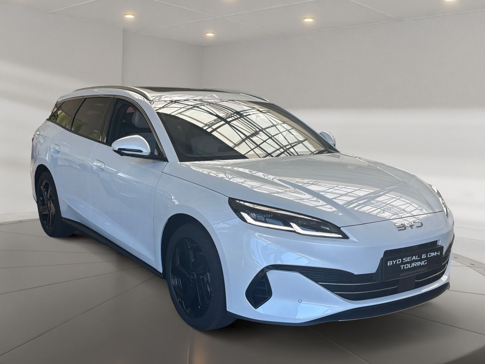 BYD SEAL 6