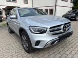 Mercedes-Benz GLC 300e 4M*MBeam*AHK*T-Leder*Kamera*Burmester* - mit Hybrid-Antrieb: Geländewagen