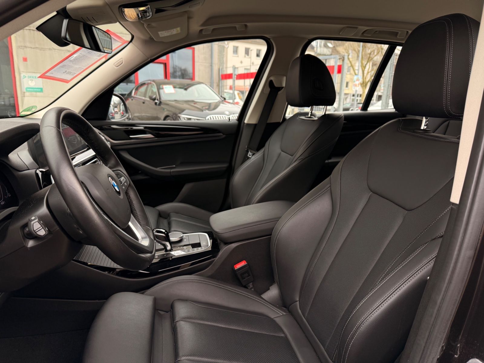 BMW X3 xDrive 20 d LEDER NAVI AUTOMATIK NEUES MODELL foto 19