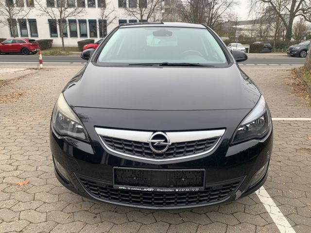 Opel Astra J Lim. 5-trg. Sport