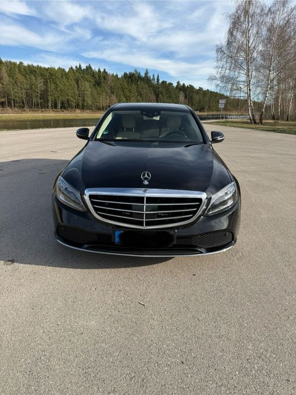 Image of Mercedes-Benz C 220