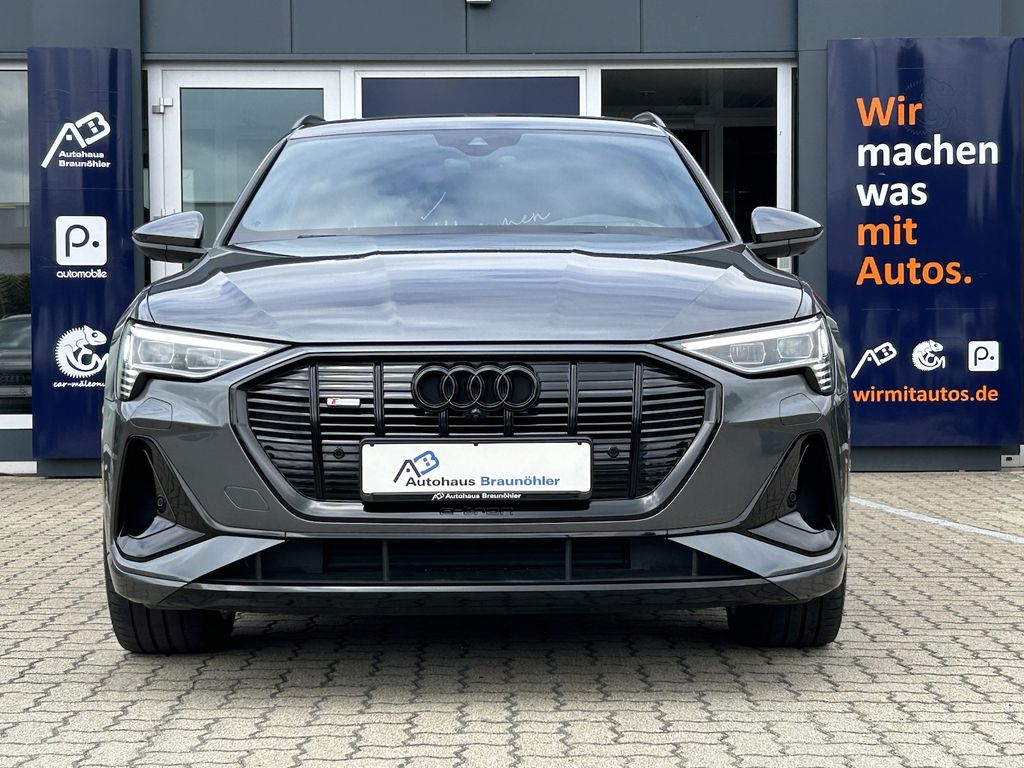 Image of Audi e-tron