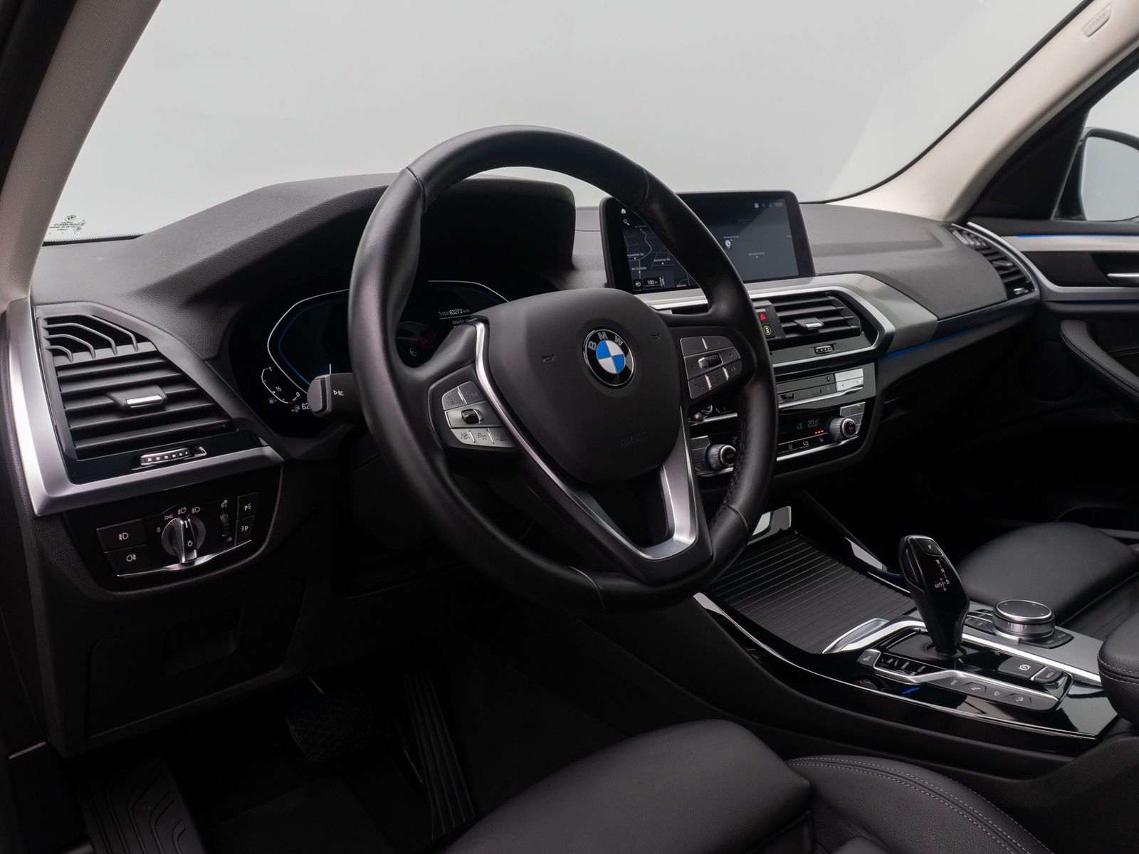 Fahrzeugabbildung BMW X3 xD30e xLine 360° HiFi ACC HUD Komfort 19Zoll