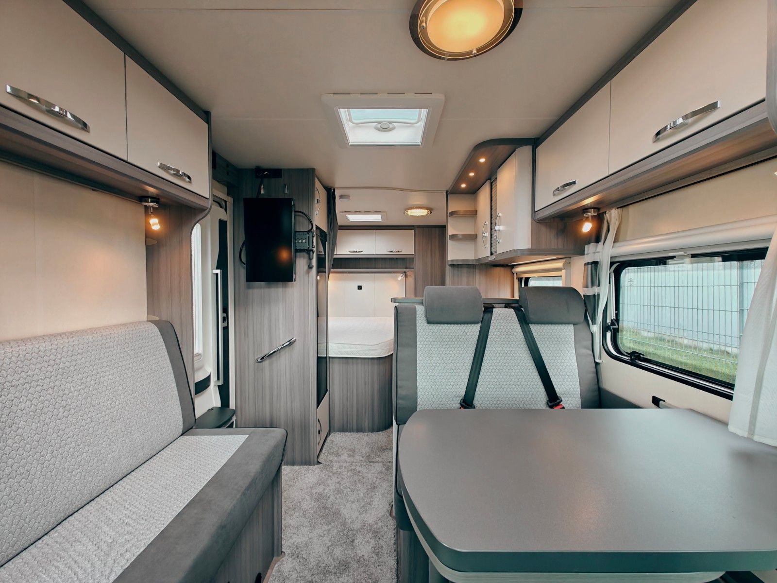 Fahrzeugabbildung Hobby OPTIMA OnTour T70 F - 1. HAND