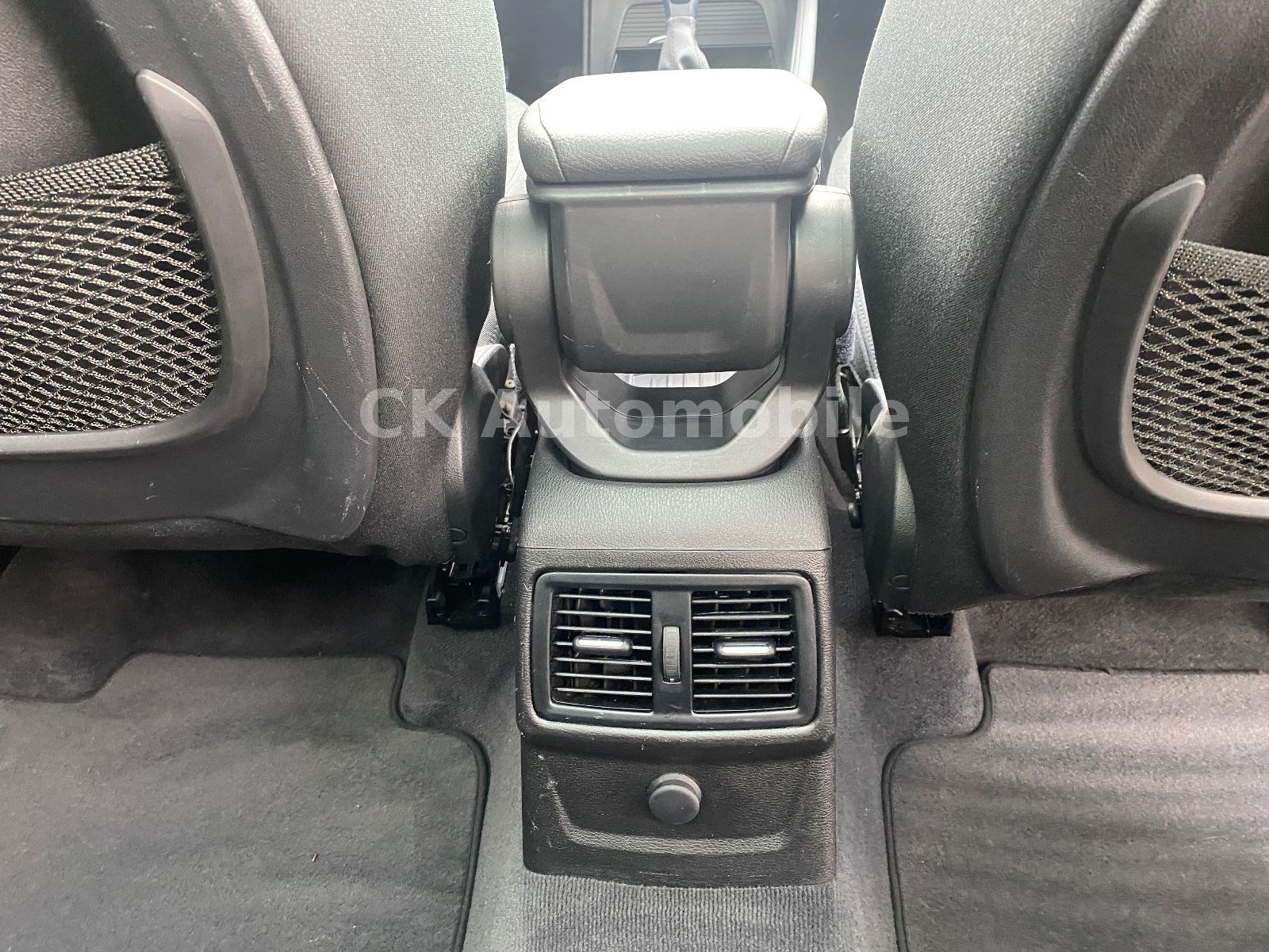 Fahrzeugabbildung BMW X1 xDrive 20d Advantage Autom./Navi/Pano/LED/PDC