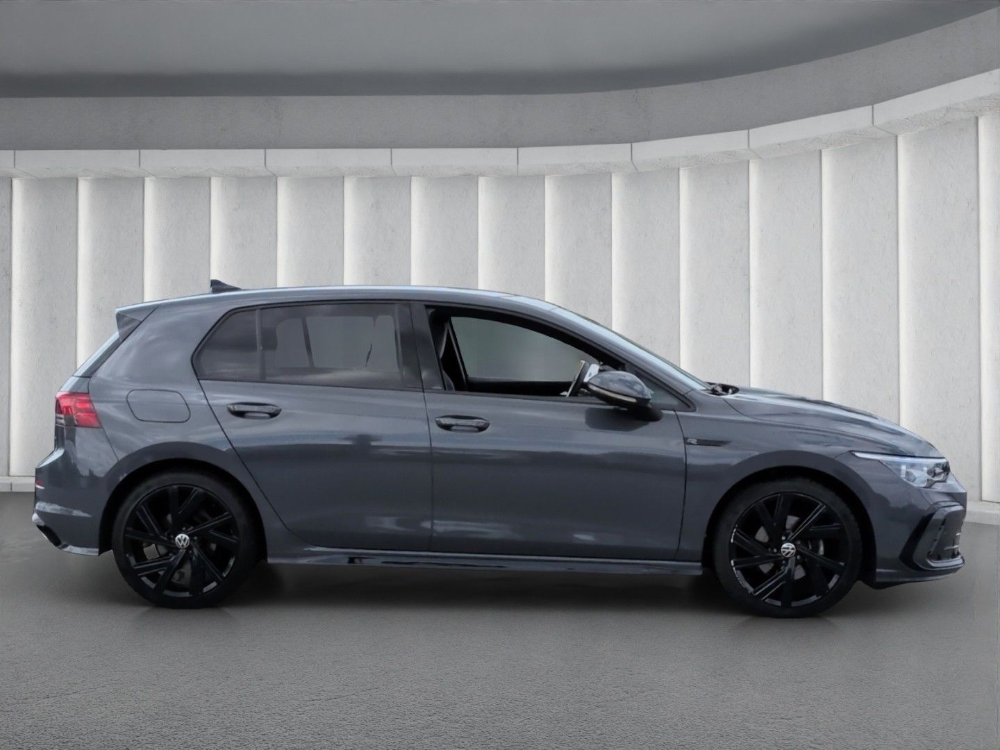 Volkswagen Golf VIII R-LINE 1.5eTSI*DSG ACC LED+ R-Kam 18* imagem 3