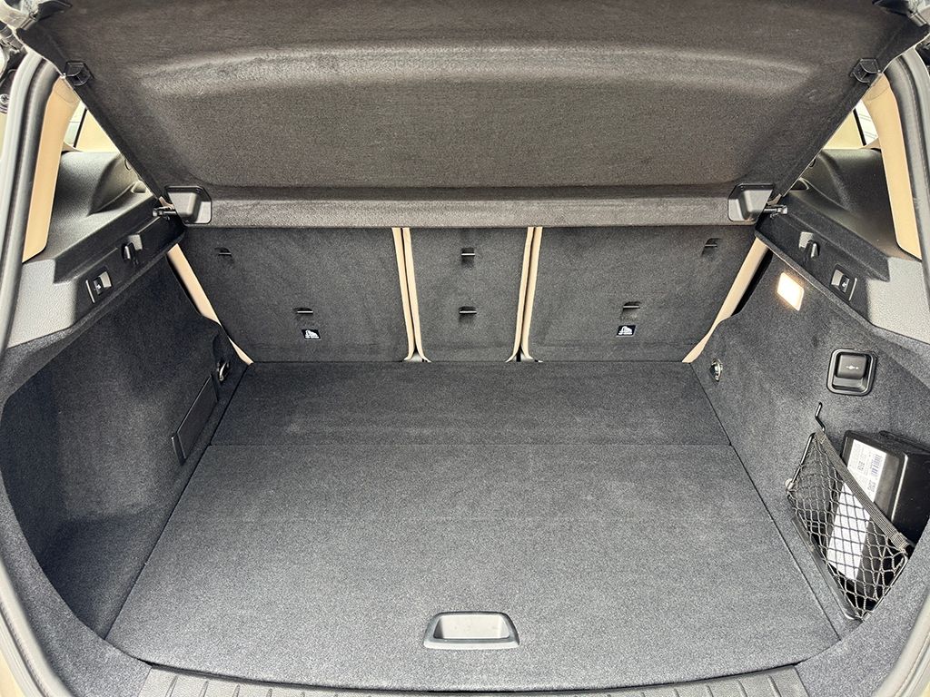 2 Active Tourer 218 i Luxury Line *NAVI*PDC*